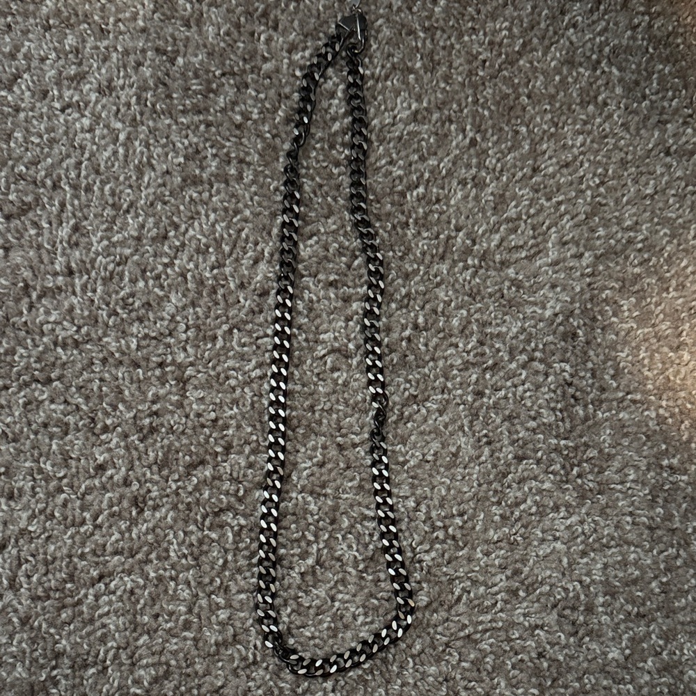 Nautica Black and White Chain Necklace